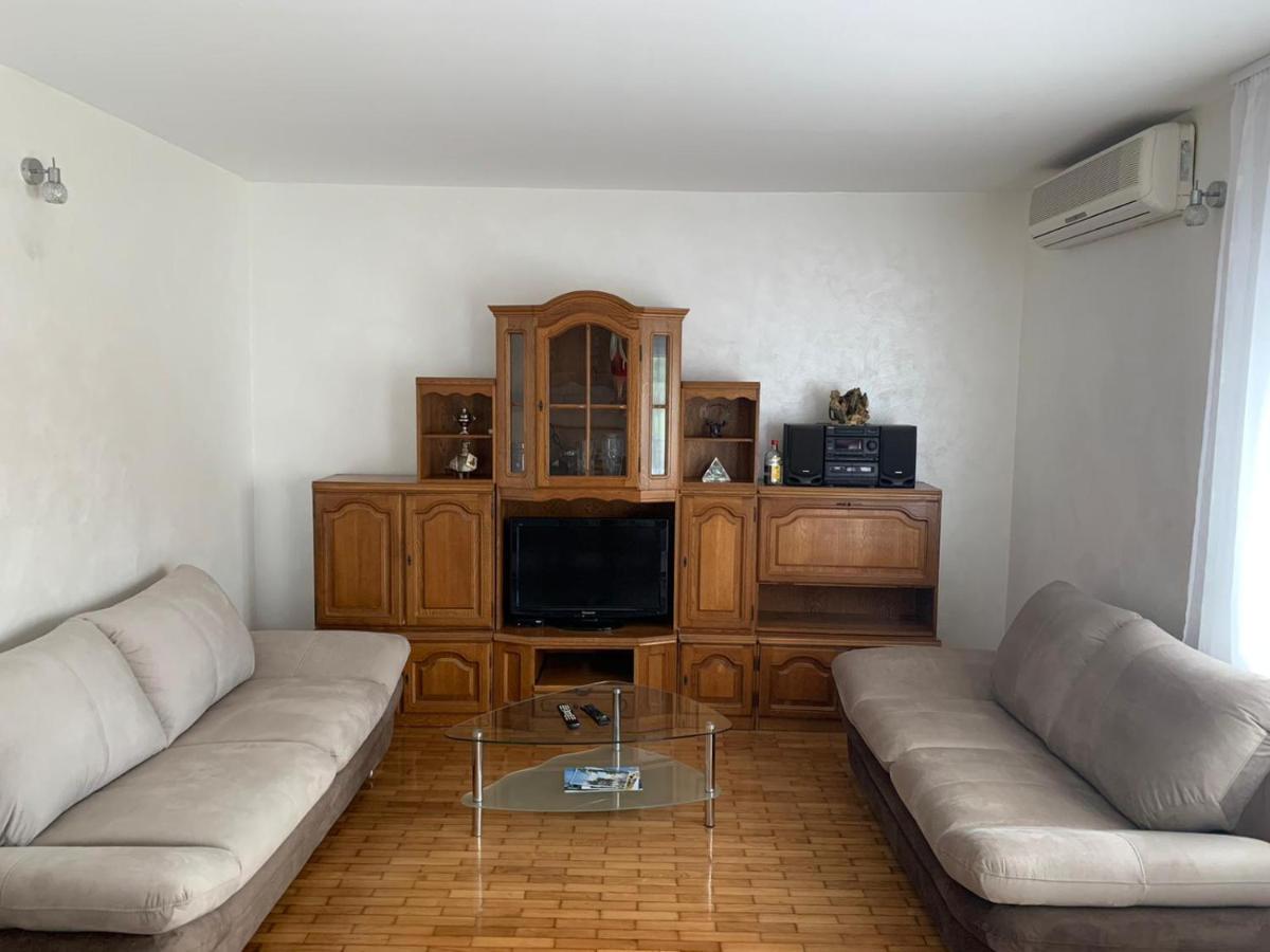 Apartman Visic 1692 Kastela Exterior photo